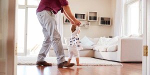 When do Babies Walk | How to Encourage Babies to Walk